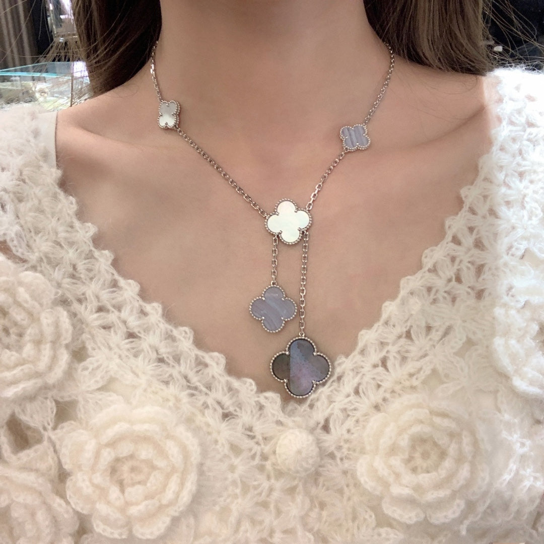 TimiCLOVER MOP CHALCEDONY NECKLACE SILVER 6 MOTIF