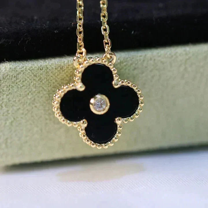 TimiCLOVER 15MM DIAMOND ONYX NECKLACE