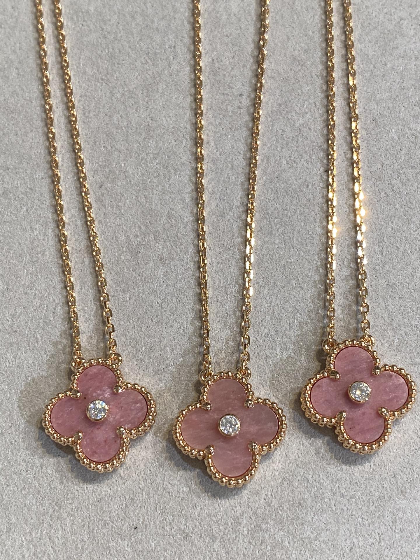 TimiCLOVER 15MM DIAMOND RHODONITE NECKLACE