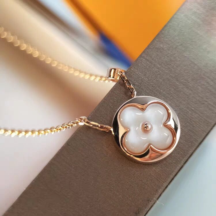 TimiSUN MOP GOLD 1 DIAMOND NECKLACE