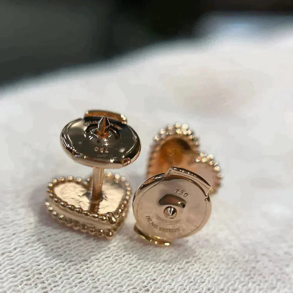 TimiHEART CARNELIAN STUD EARRINGS