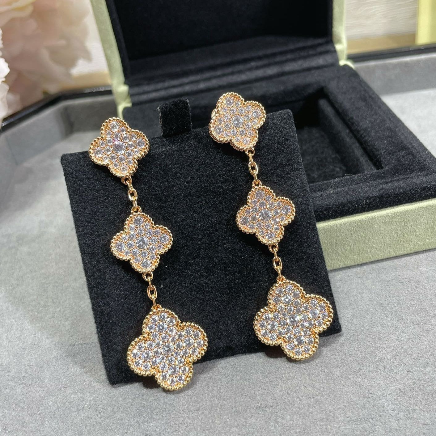 TimiCLOVER 3 MOTIFS DIAMOND PAVED ROSE GOLD EARRINGS