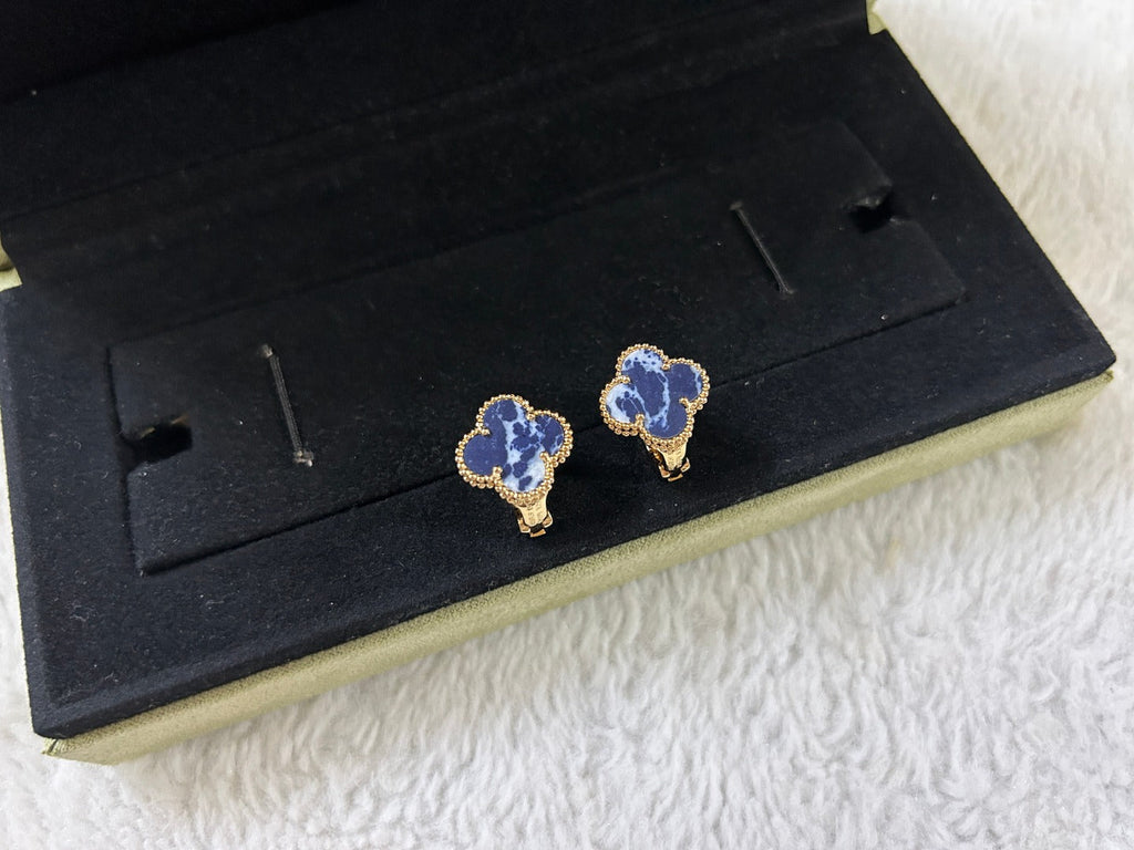 TimiCLOVER PIETERSITE MEDIUM STUD EARRINGS