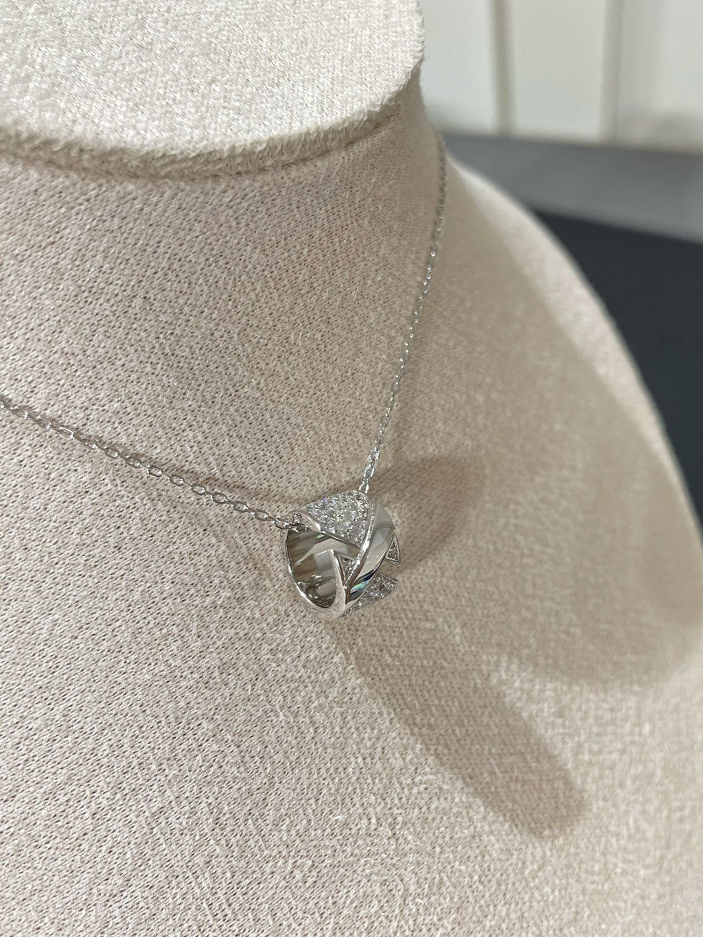 TimiLIENS EVIDENCE DIAMOND PAVED NECKLACE