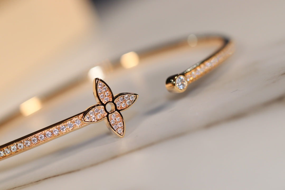 TimiIDYLLE GOLD OPEN BRACELET DIAMOND PAVED