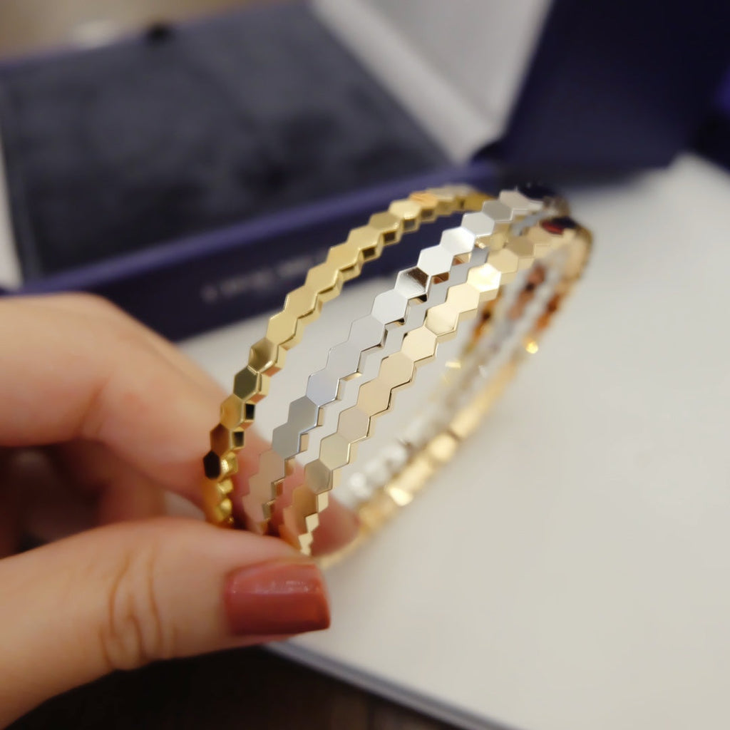 TimiBEE LOVE BRACELET