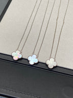 TimiCLOVER MEDIUM SILVER WHITE MOP NECKLACE