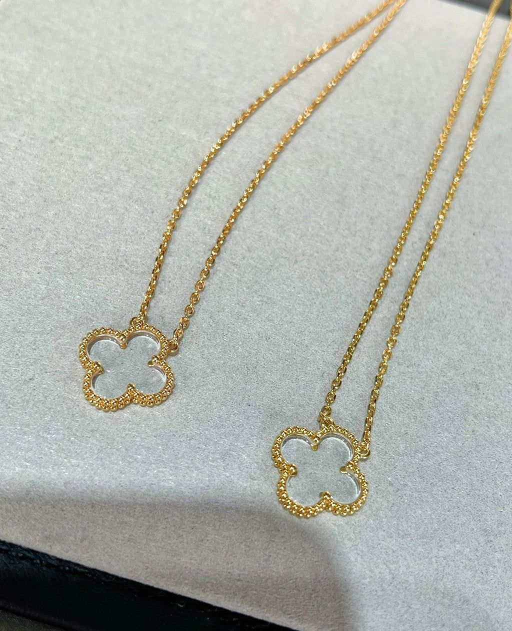 TimiCLOVER ROCK CRYSTAL ROSE GOLD NECKLACE