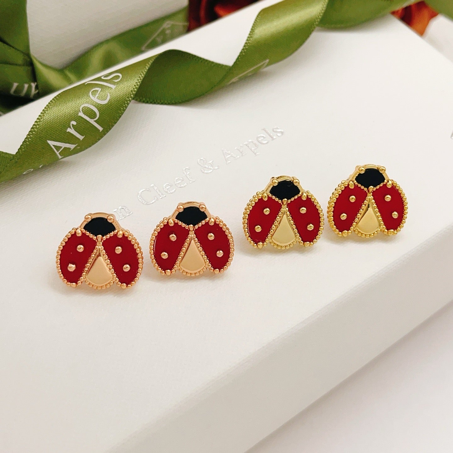 ¡®Timi¡¯LUCKY LADYBUG EARRINGS
