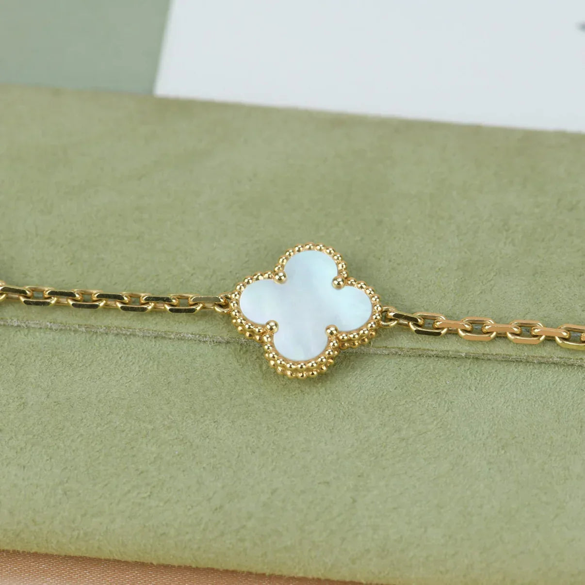 [Timi]New CLOVER WHITE PEARL MOP 5 MOTIF BRACELET COLLECTION
