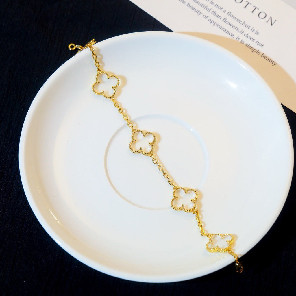 [Timi]New CLOVER 5 MOTIF ROCK CRYSTAL BRACELET