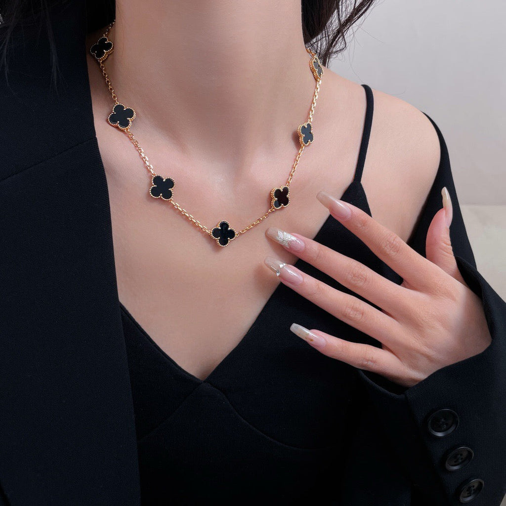TimiCLOVER 10 MOTIFS ONYX NECKLACE
