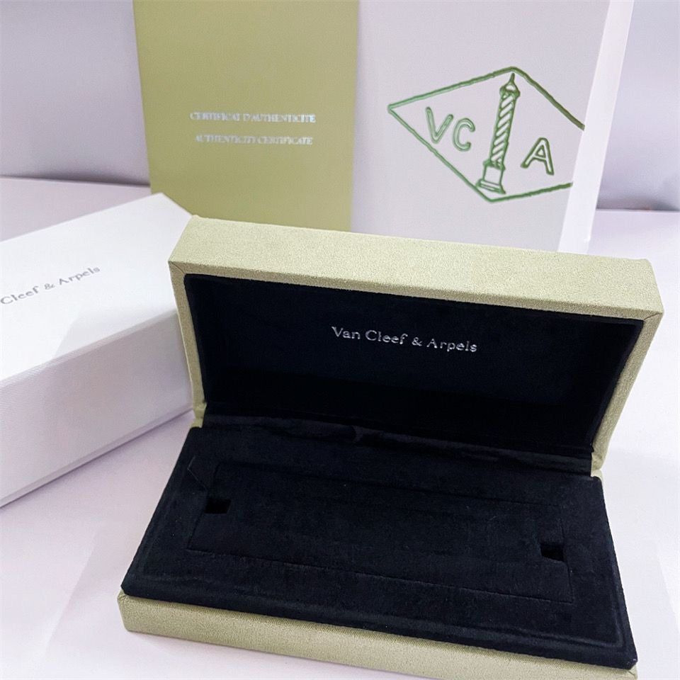 TimiVA CLOVER BRACELET NECKLACE RING BOX GIFT BAG