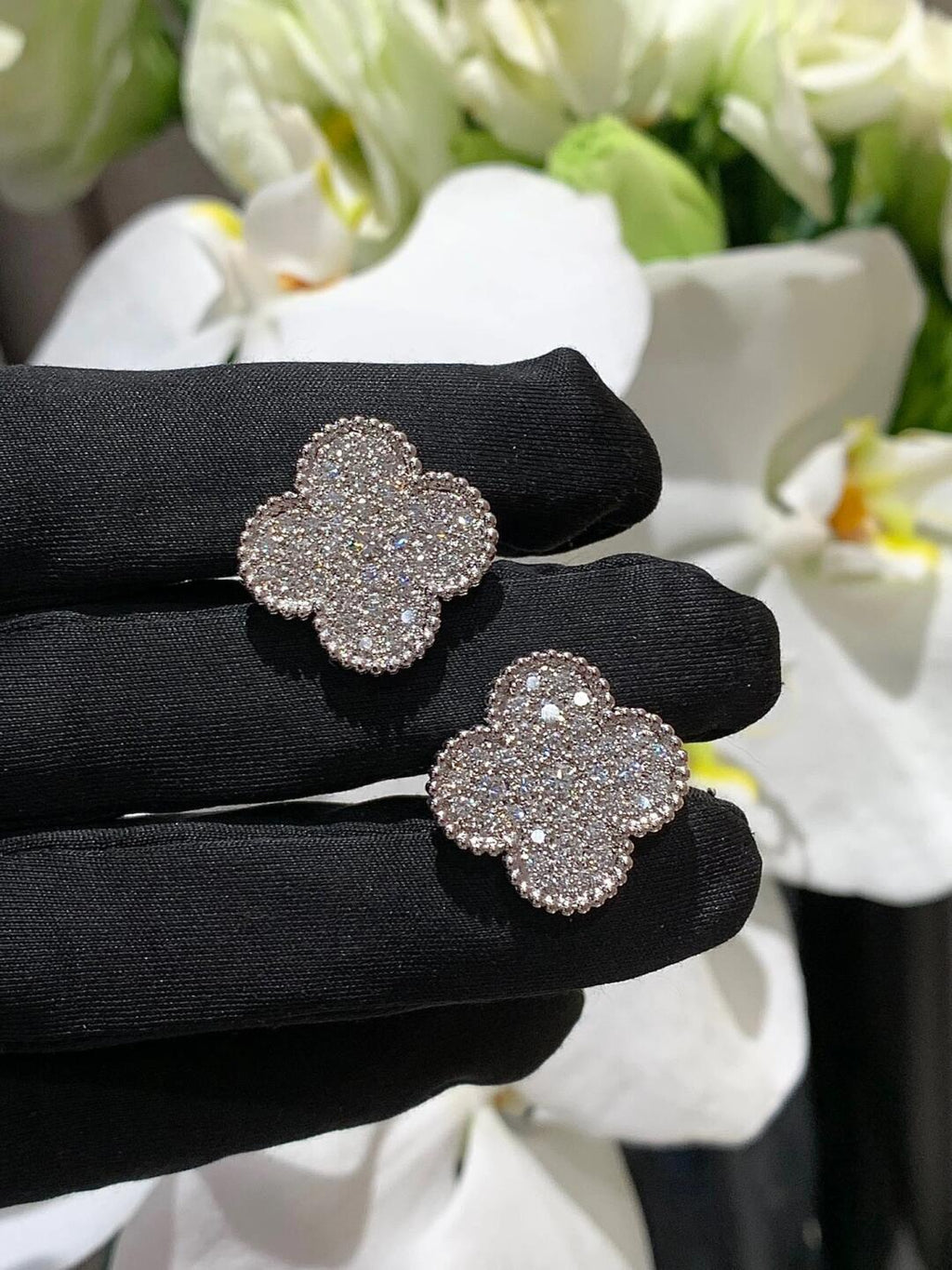 [Timi] CLOVER 20MM MOTIFS DIAMOND STUD EARRINGS SILVER