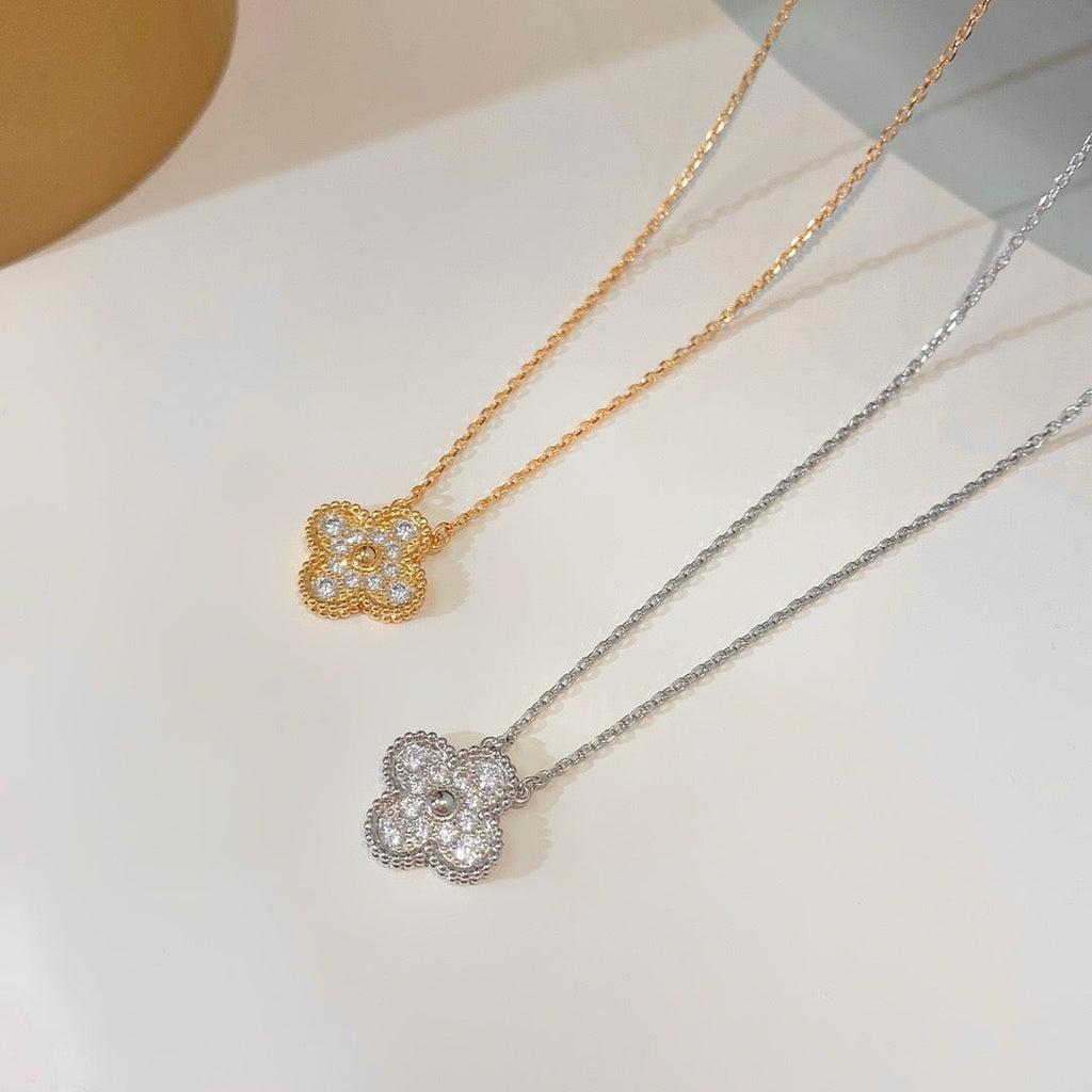 TimiCLOVER 15MM DIAMOND SINGLE FLOWER NECKLACE