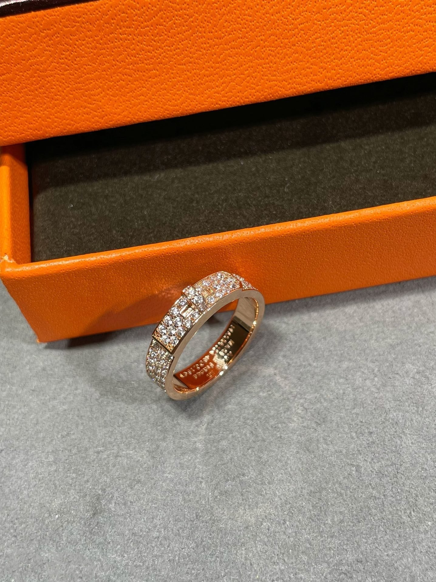 TimiKELLY PINK GOLD DIAMOND RING