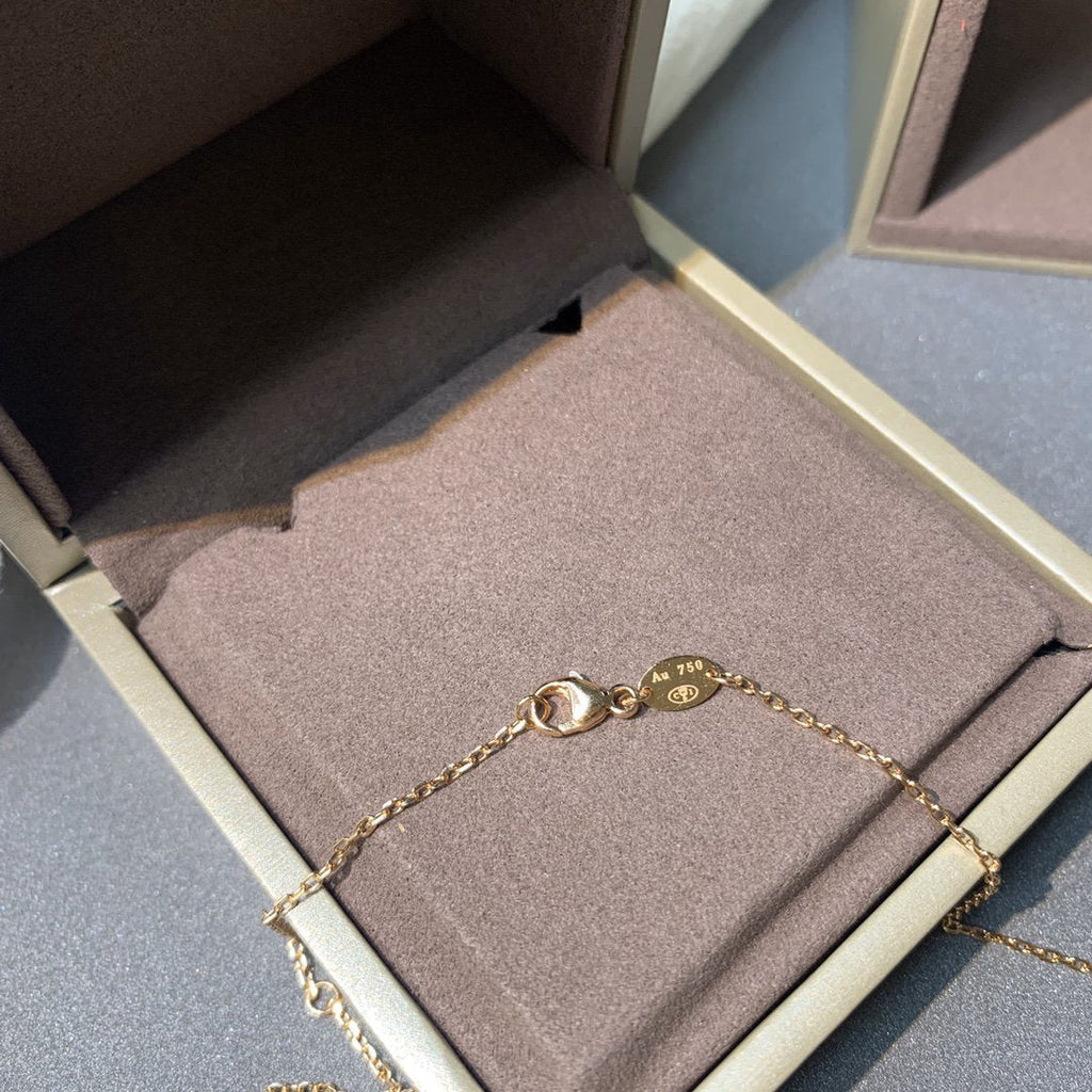 TimiJEUX DE PINK GOLD DIAMOND NECKLACE