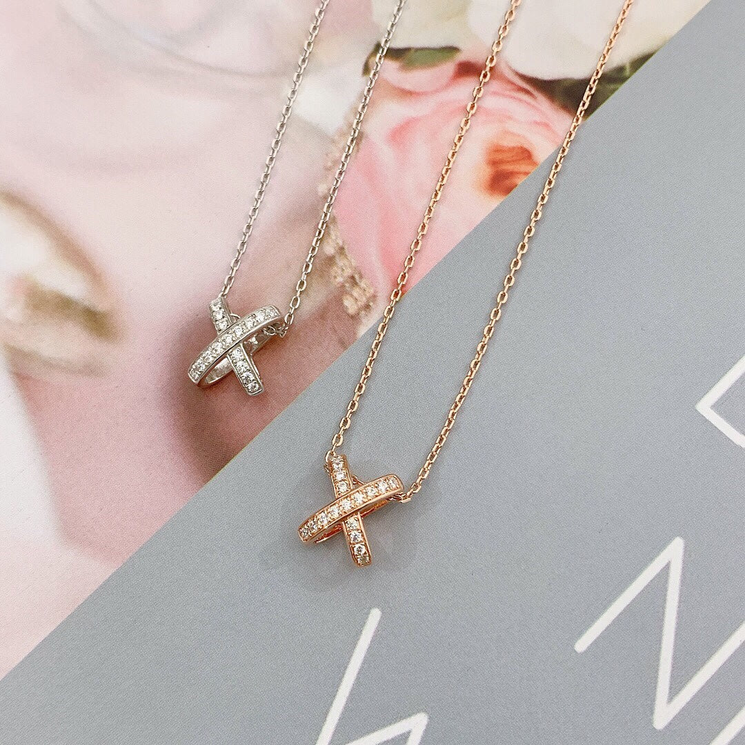 TimiJEUX DE DIAMOND NECKLACE