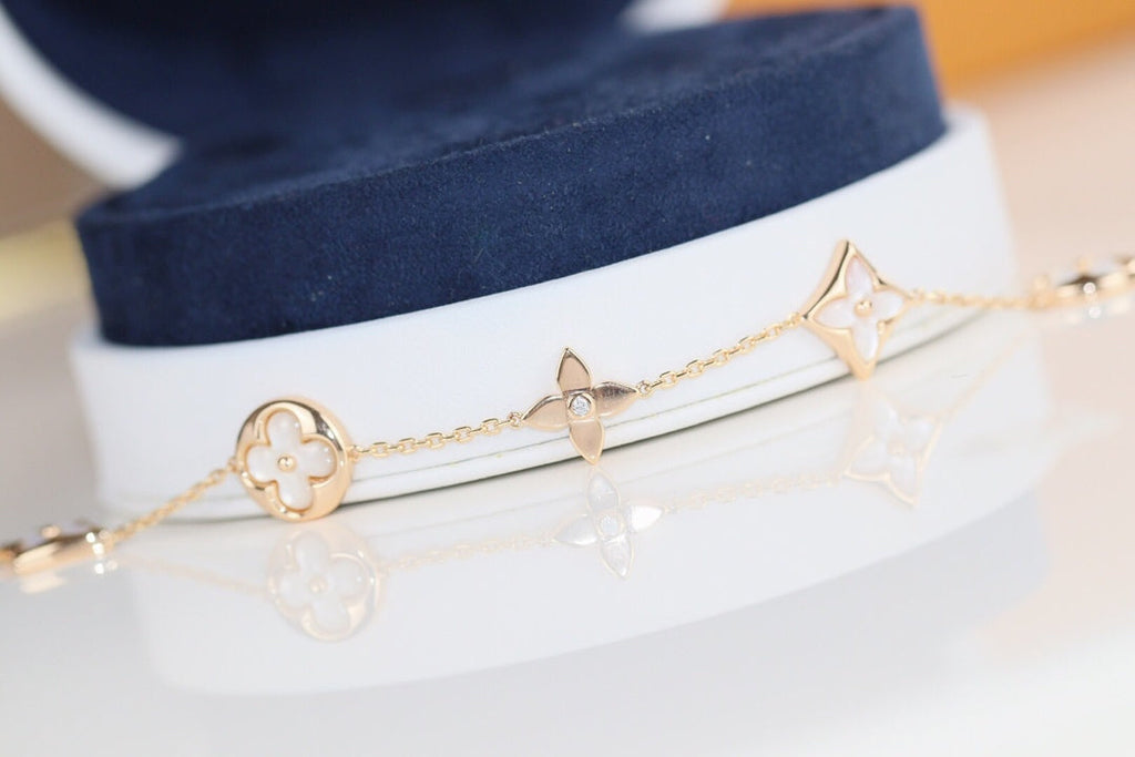 TimiLEAF CLOVER BRACELET