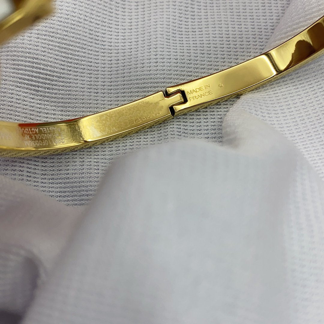 TimiCLASSIC HM CLIC WHITE 8MM ENAMEL BRACELET