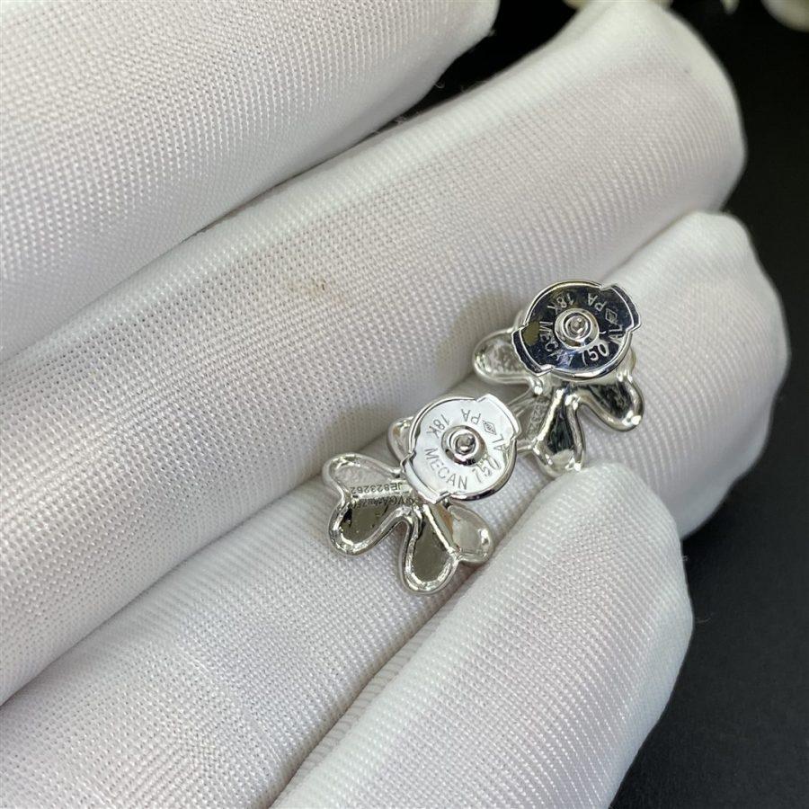 TimiFRIVOLE MINI SILVER FLOWER EARRINGS