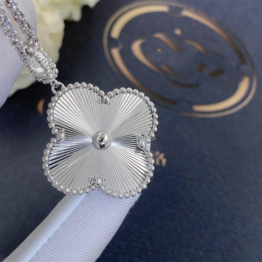 TimiCLOVER 25MM SILVER BIG CLOVER NECKLACE