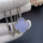 TimiCLOVER SILVER CHALCEDONY BIG CLOVER NECKLACE
