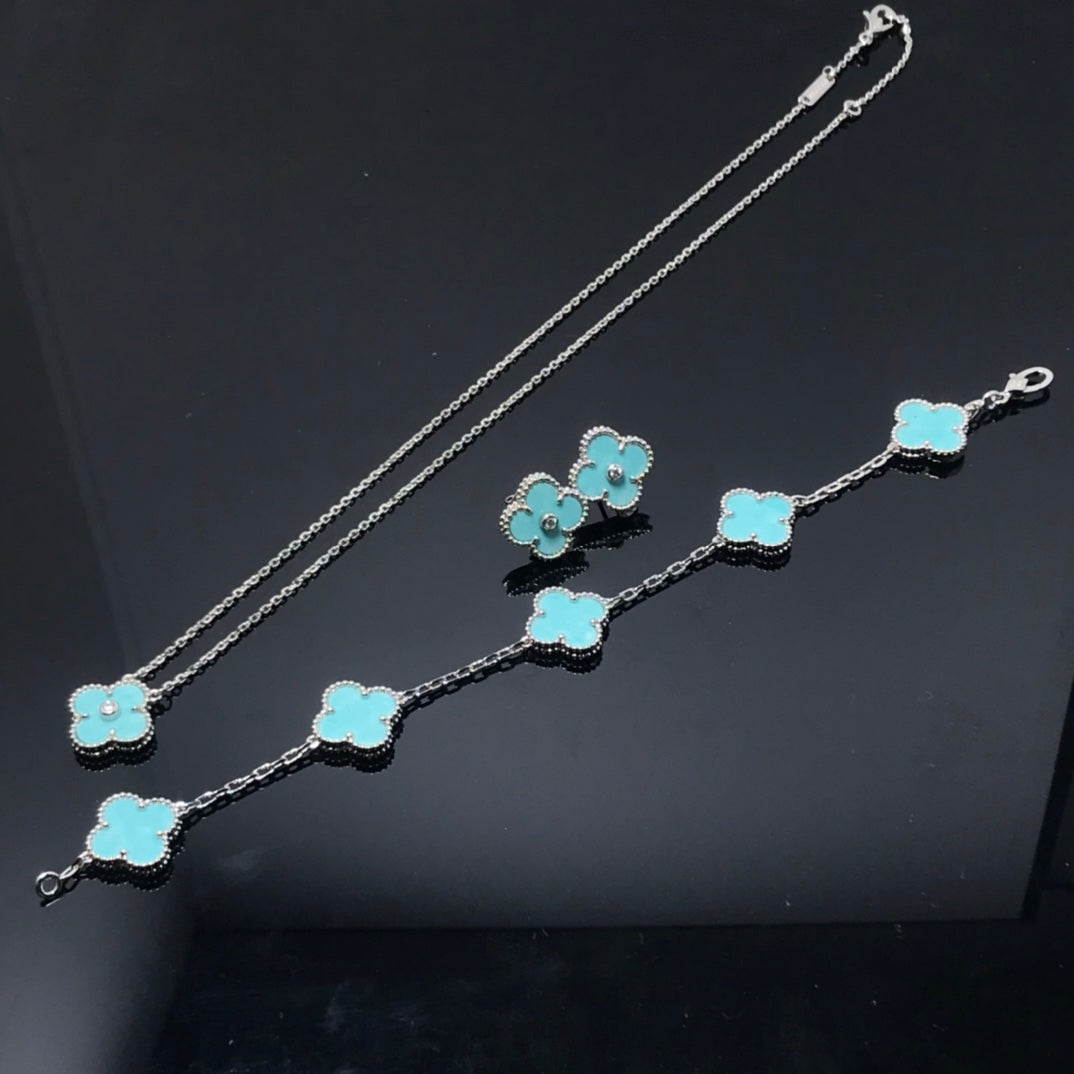 TimiCLOVER 1 DIAMOND BLUE SKY SILVER EARRINGS